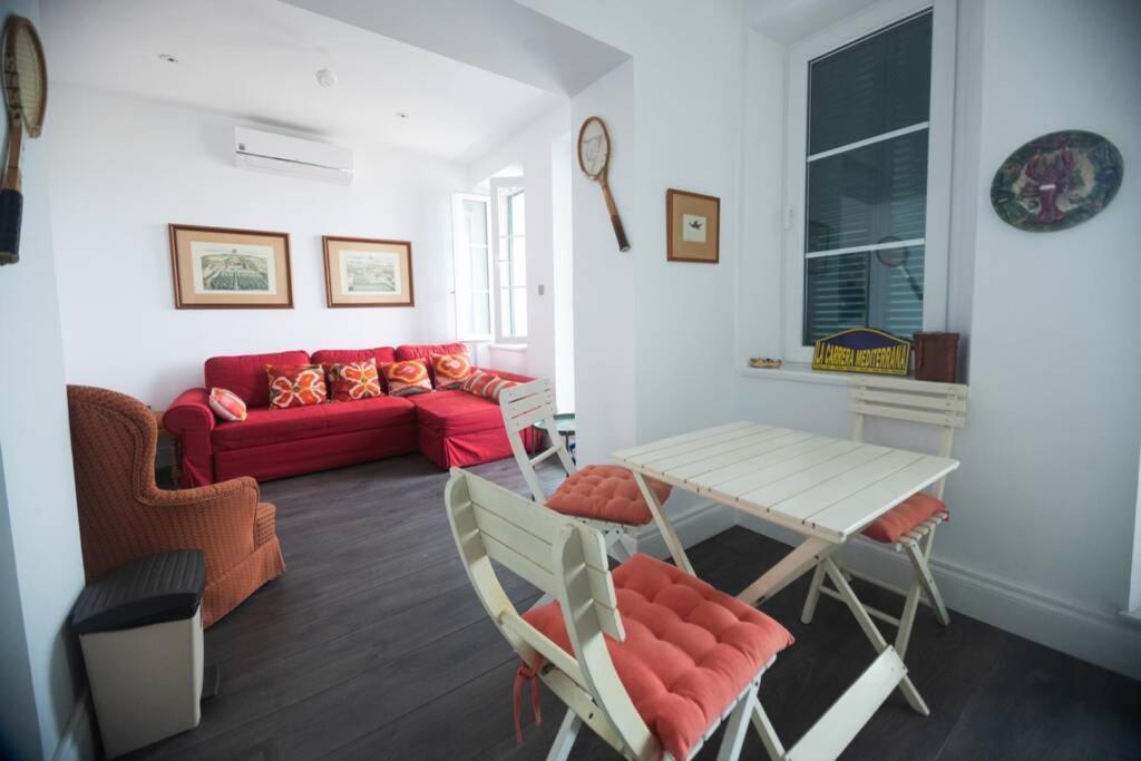 شقة Charming Colonial Flat In Historic Building غيبرالتار المظهر الخارجي الصورة